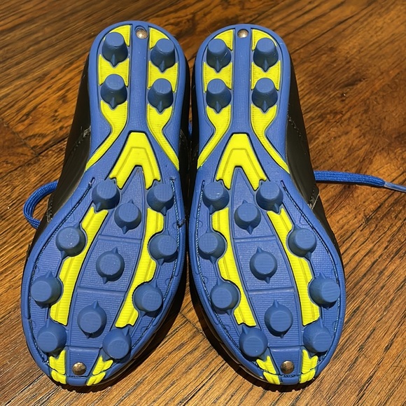 Brava Sz 10 Soccer Cleats - Picture 5 of 6